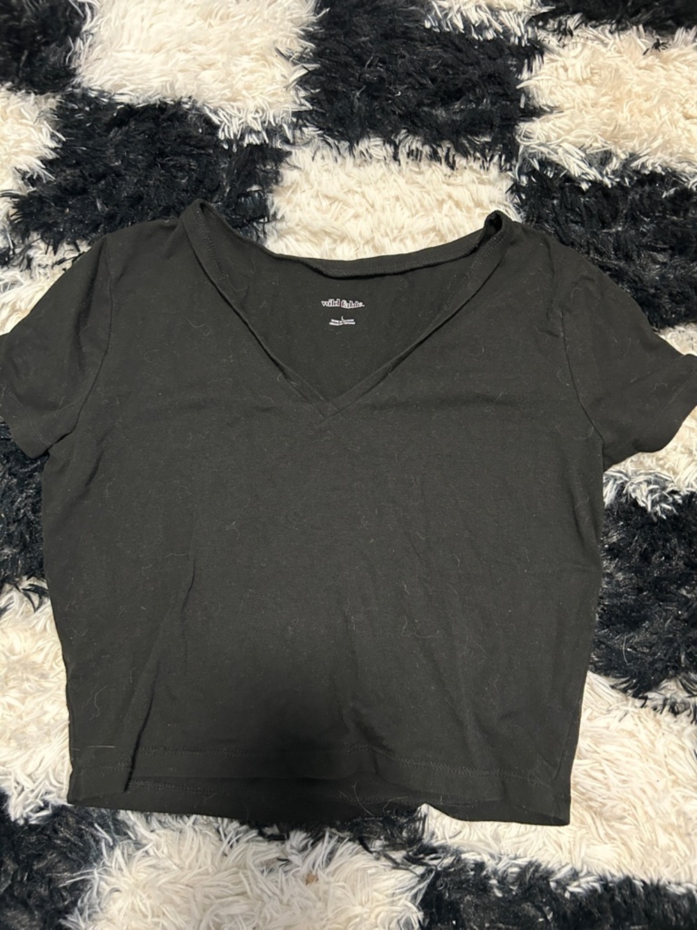 wild fable Black V-Neck Short Sleeve Crop Top